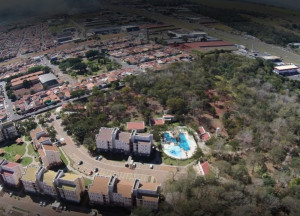 Condomínio Bosque das Caviúnas