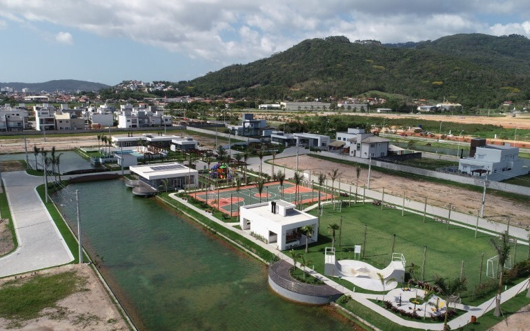 Acqua Condomínio Clube