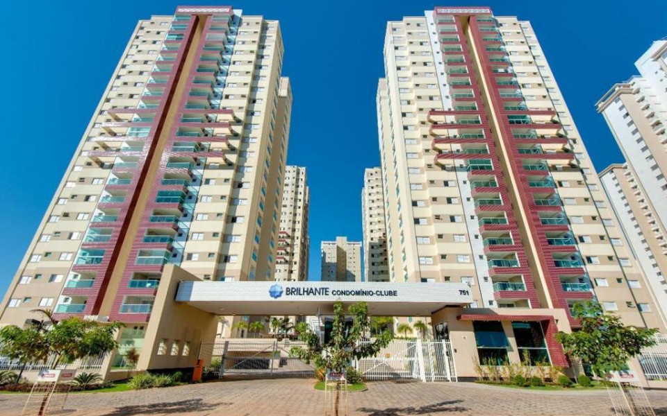 Brilhante Condomínio Clube