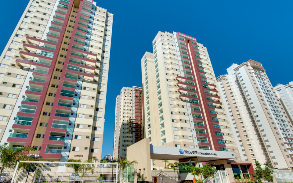 Brilhante Condomínio Clube
