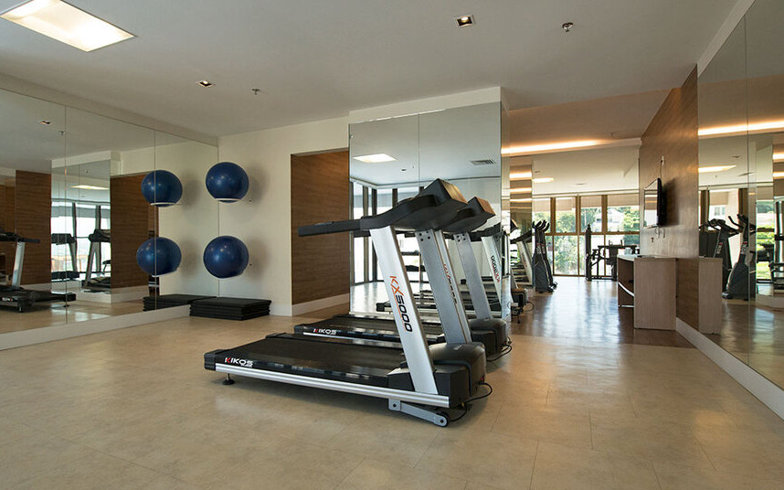 Golden Gate Club Condominium