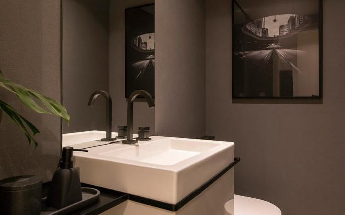 Highlights Dr. Nelson Moretti