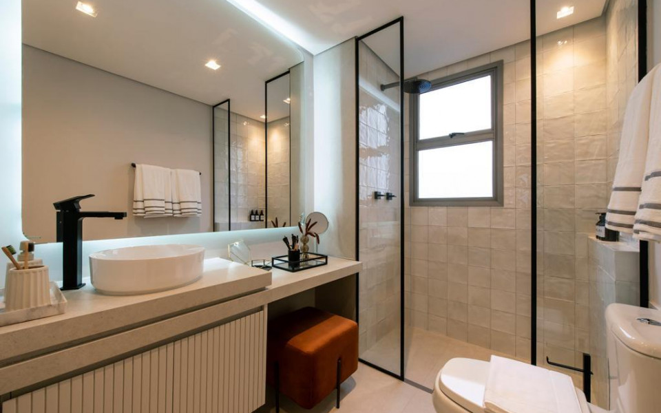 Highlights Dr. Nelson Moretti