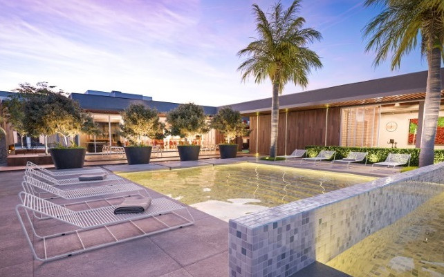 Las Rocas Condomínio Club