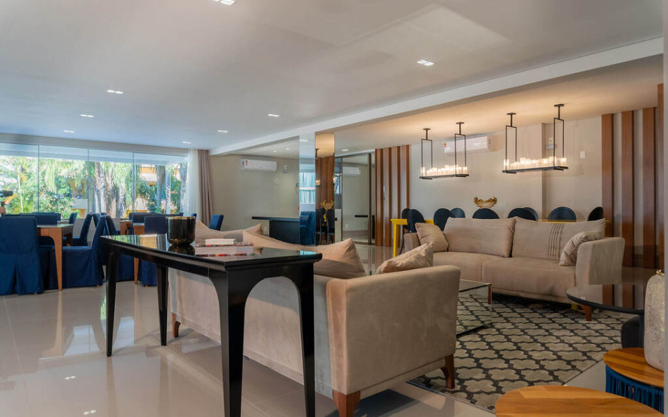 Oceanic Beach Front Residence