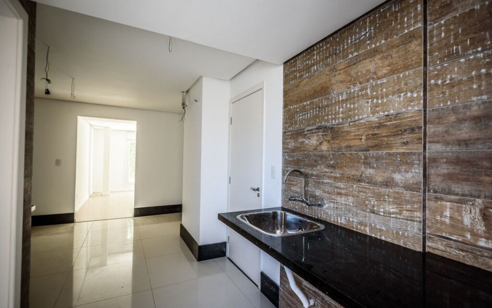 Praia da Ferrugem Apto