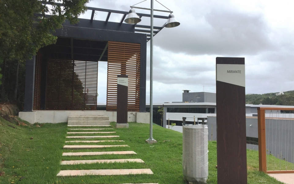 SC401 Square Corporate