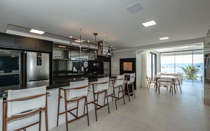 Sunset Valley Summer Residence