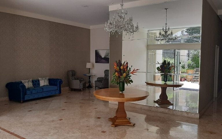 The Address Capote Valente