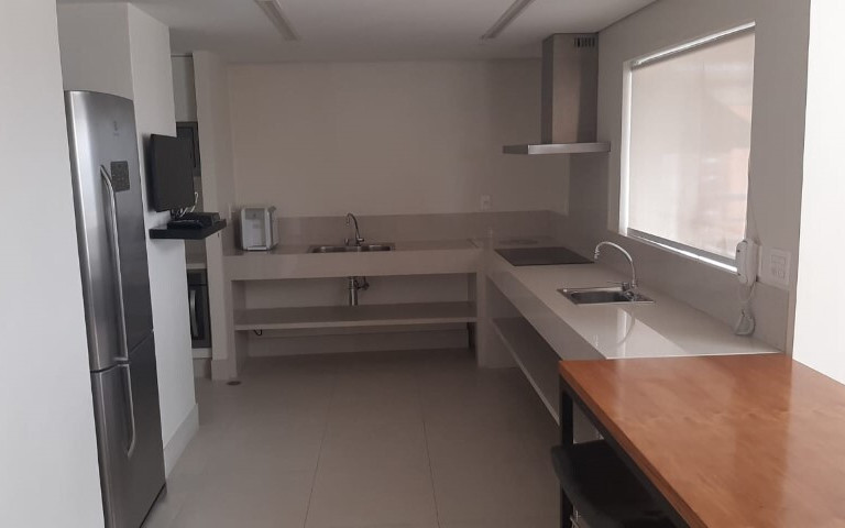 The Address Capote Valente