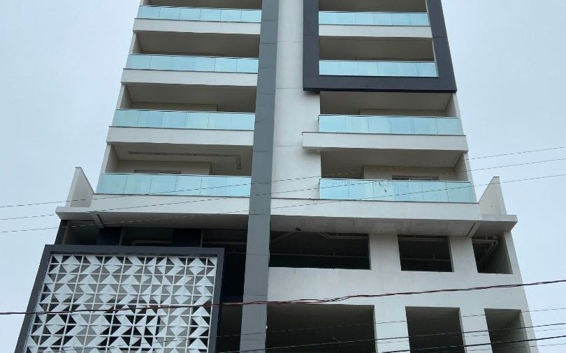 Titanium Tower Apto AP0059RE18