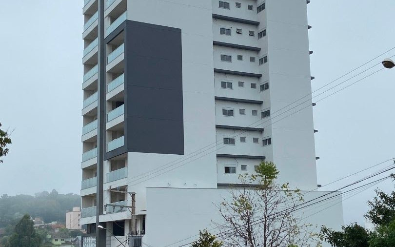 Titanium Tower Apto AP0059RE18