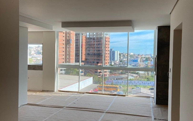 Titanium Tower Apto AP0059RE18