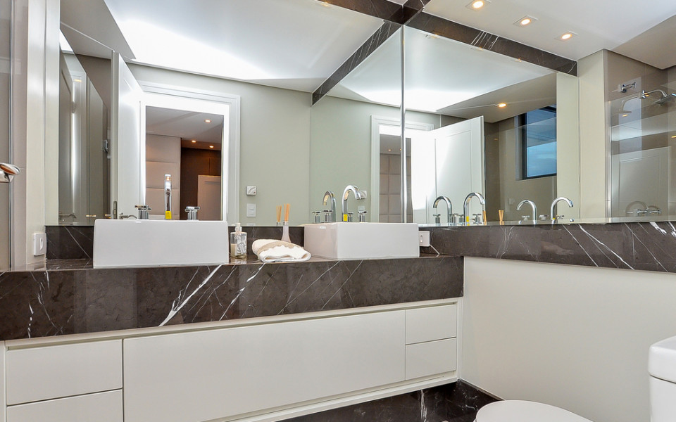 White Premium Living