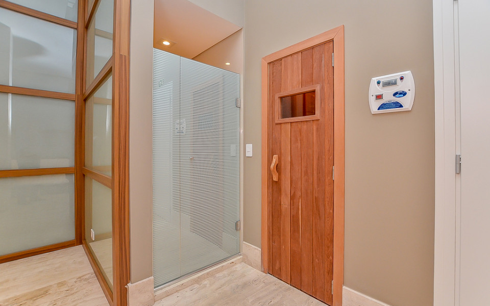 White Premium Living