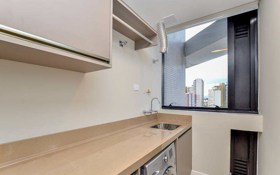 White Premium Living