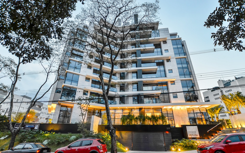 White Premium Living