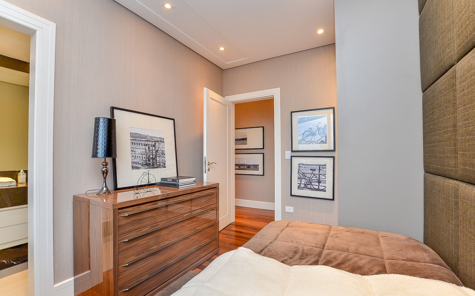 White Premium Living