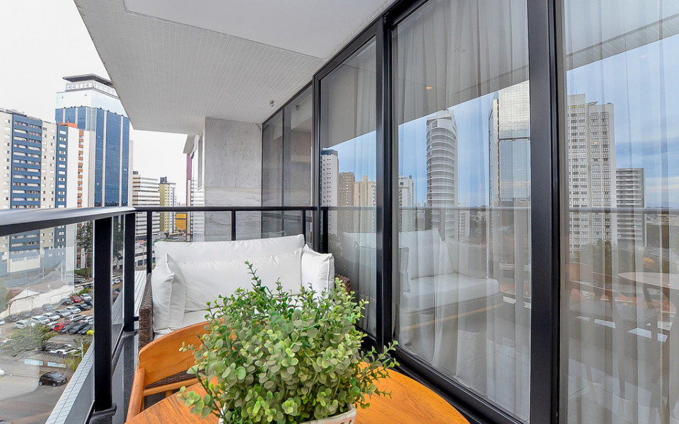 White Premium Living