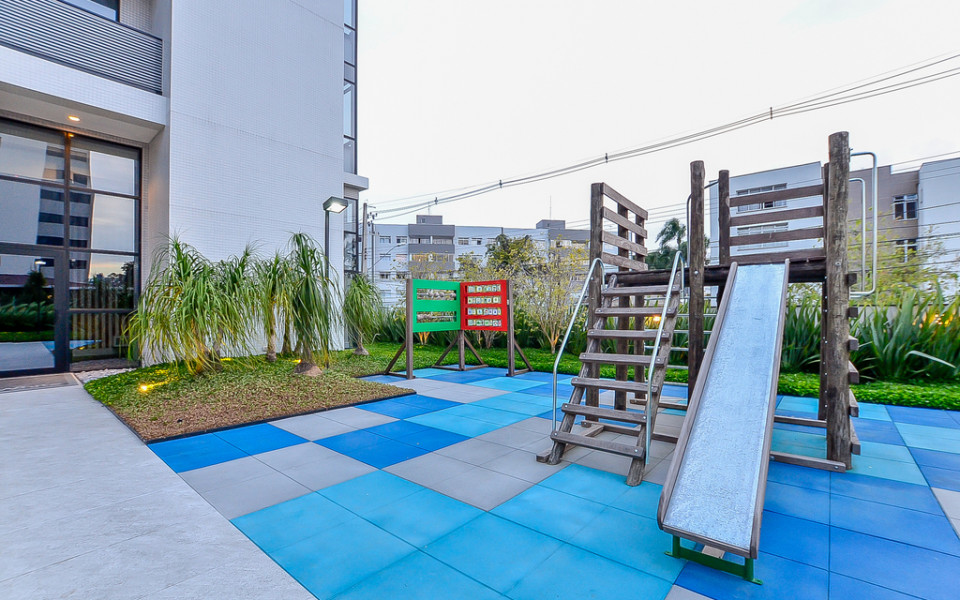 White Premium Living