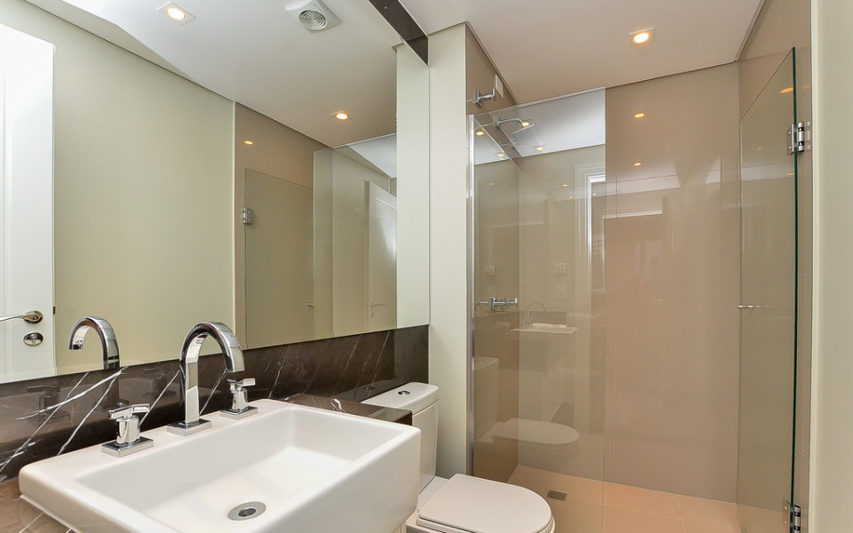 White Premium Living