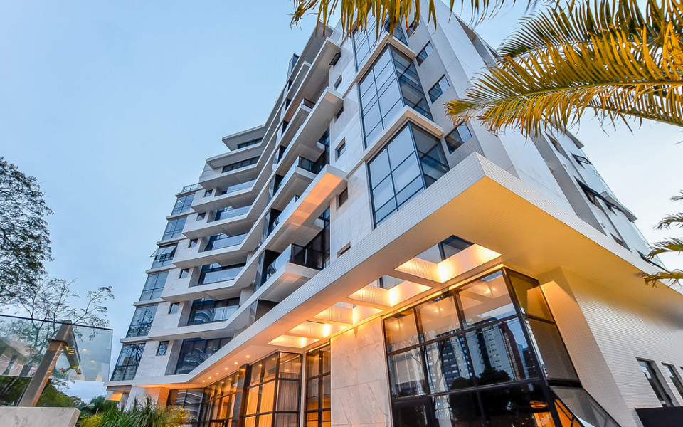 White Premium Living