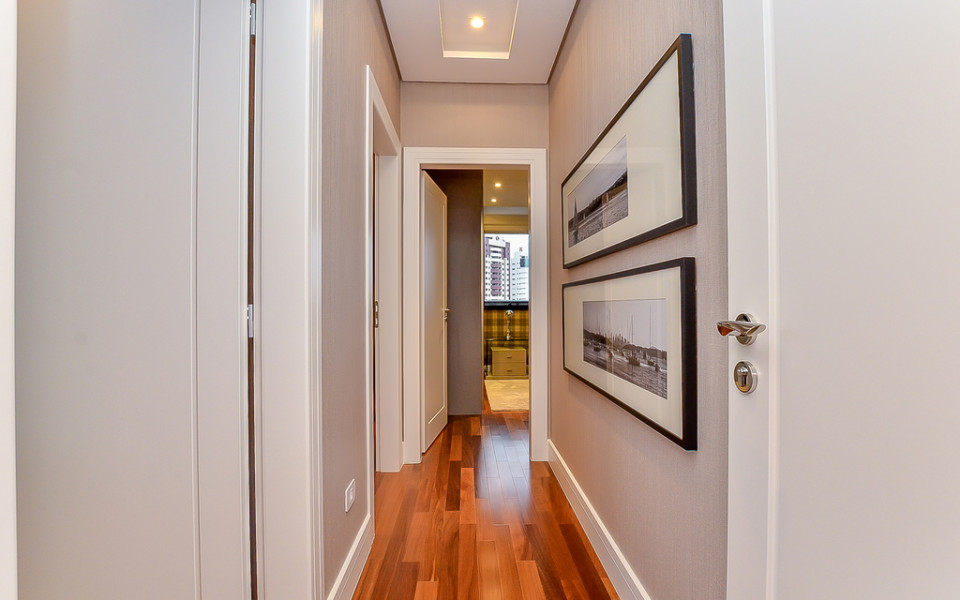 White Premium Living