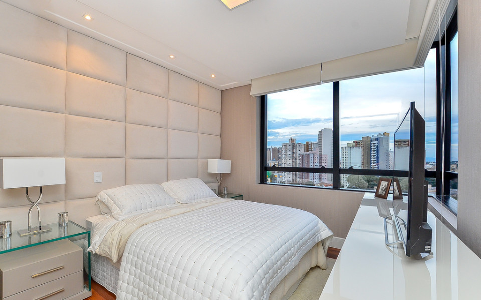 White Premium Living