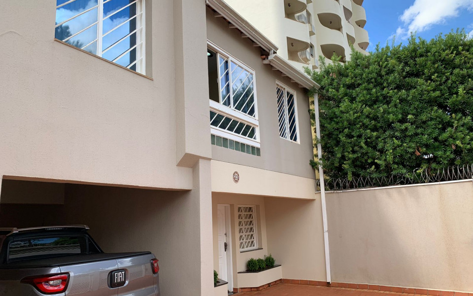 Casa à venda em Centro