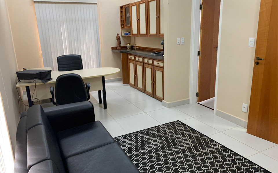 Casa à venda em Centro