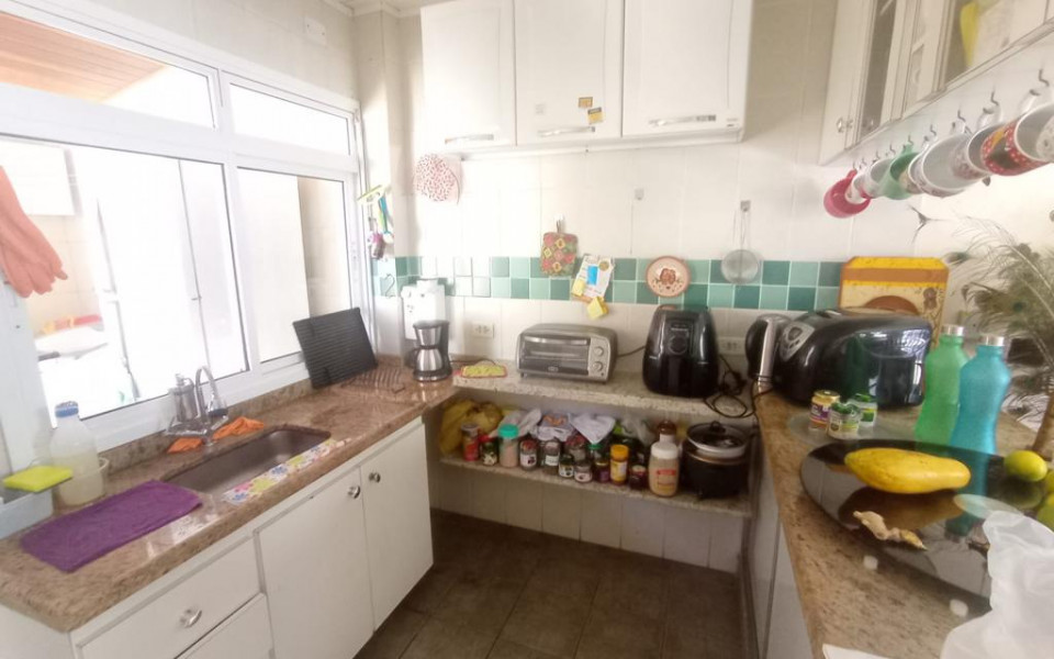 "Desfrute da tranquilidade em um charmoso Villagio litorâneo em Bertioga."